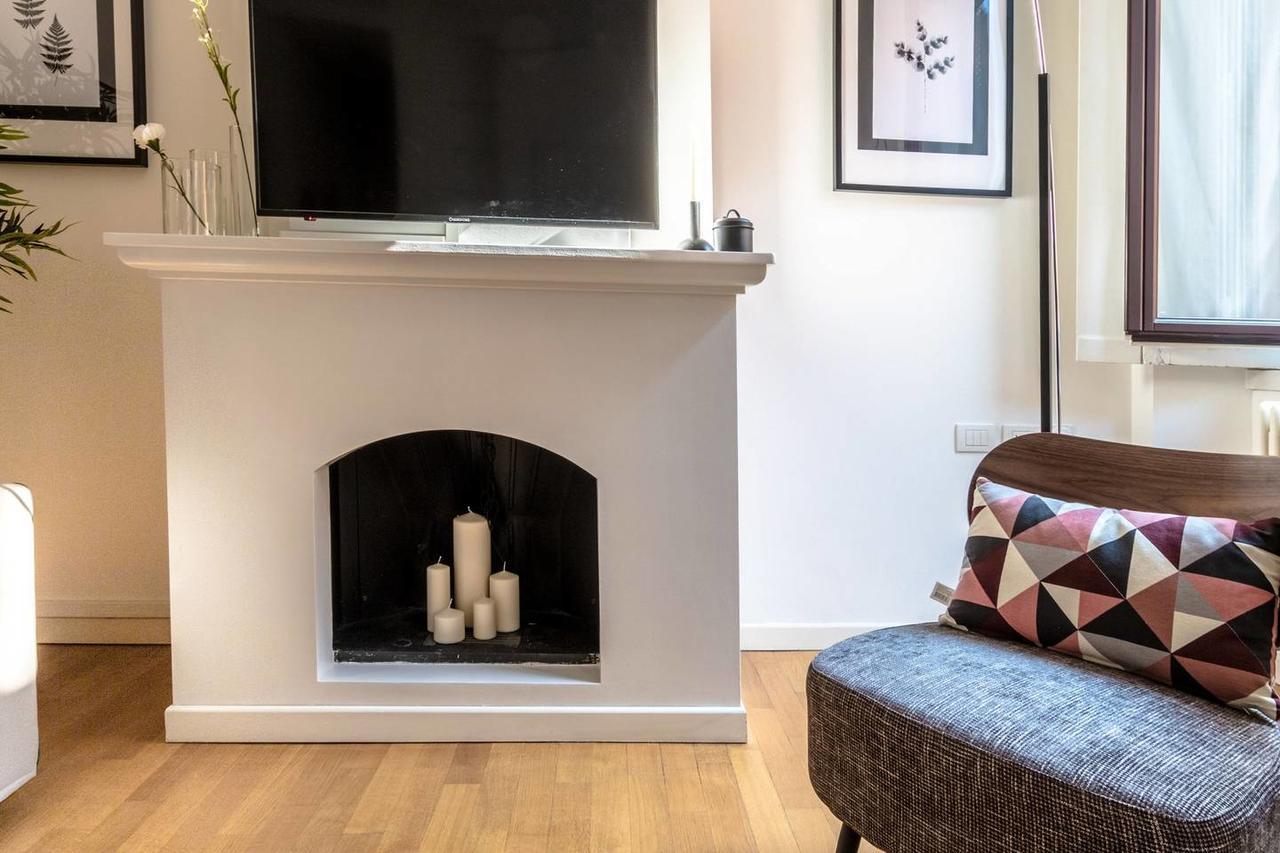 Joivy Lovely Flat For 5 Close To Sforzesco Castle Milan Bagian luar foto