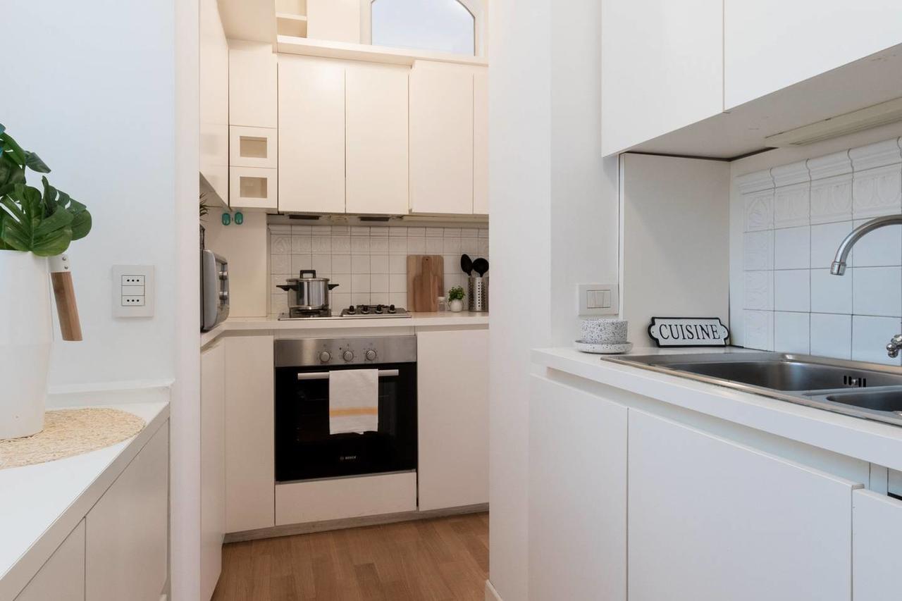 Joivy Lovely Flat For 5 Close To Sforzesco Castle Milan Bagian luar foto