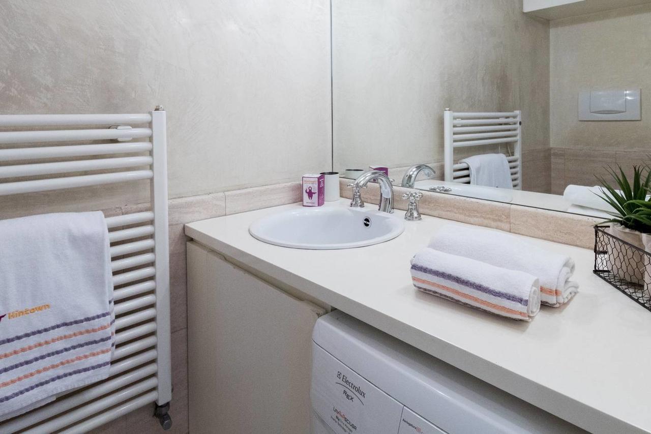 Joivy Lovely Flat For 5 Close To Sforzesco Castle Milan Bagian luar foto